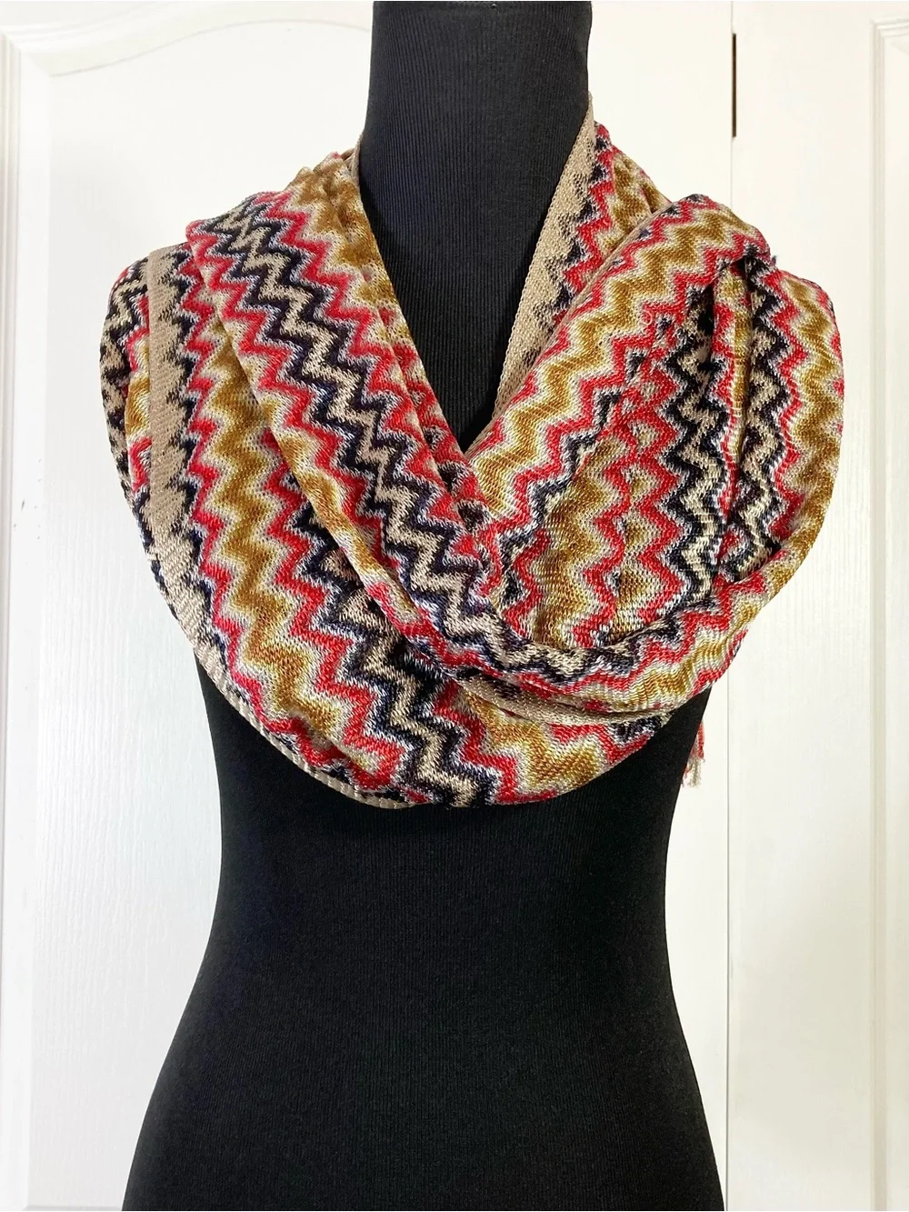 MISSONI Scarf 14.4”x81” ITALY Chevron ZigZag Fringe Knit Multicolor